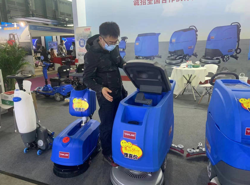 咸阳坦洁洗地机公司致力于电动洗地机的生产、销售和服务百家
